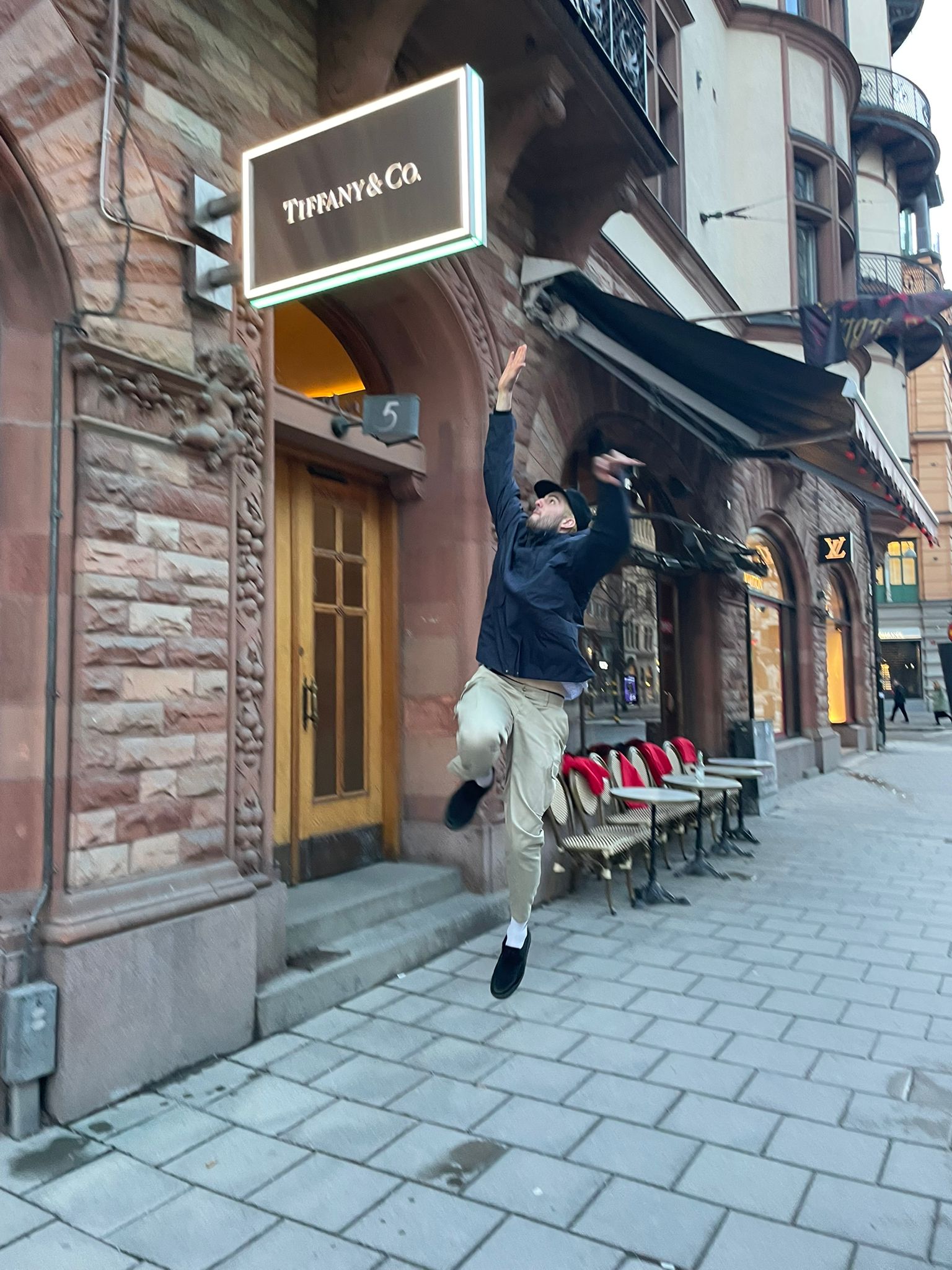 sprung zu schild